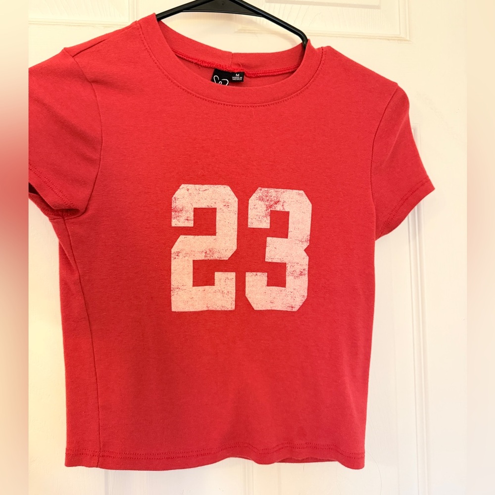 Red Tshirt w 23